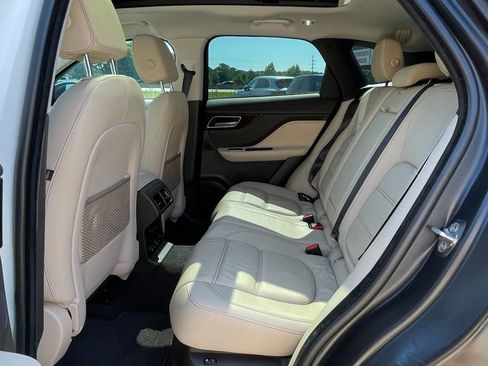 Used 2018 Jaguar F-PACE Prestige AWD/4WD image 35