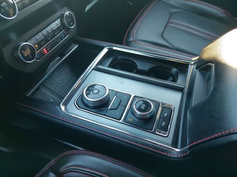 Used 2021 Ford Expedition Max Limited image 27