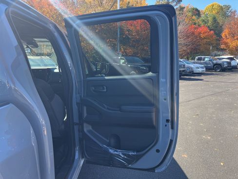New 2026 Nissan Frontier SV image 16
