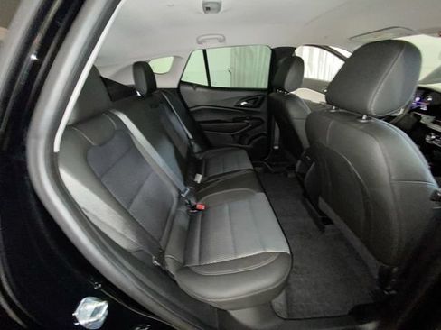 Used 2024 Chevrolet Trax LT w/ Driver Confidence Package FWD image 31
