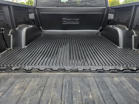 Used 2022 Chevrolet Silverado 1500 LT AWD/4WD image 23