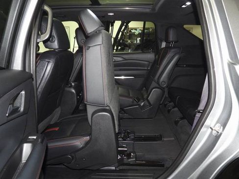 Used 2024 Chevrolet Traverse RS w/ LPO, Floor Liner Package image 44