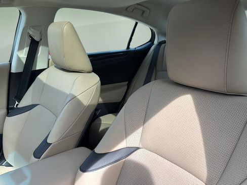 Used 2019 Lexus ES 350 w/ Premium Package FWD image 12