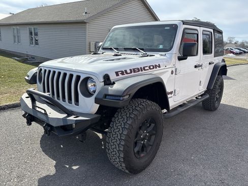 Used 2022 Jeep Wrangler Unlimited Rubicon w/ Cold Weather Group image 8