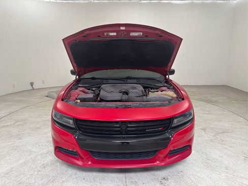Used 2016 Dodge Charger SXT RWD image 12
