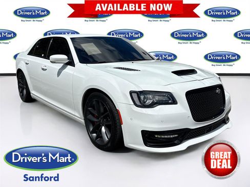 Used 2023 Chrysler 300 C image 1