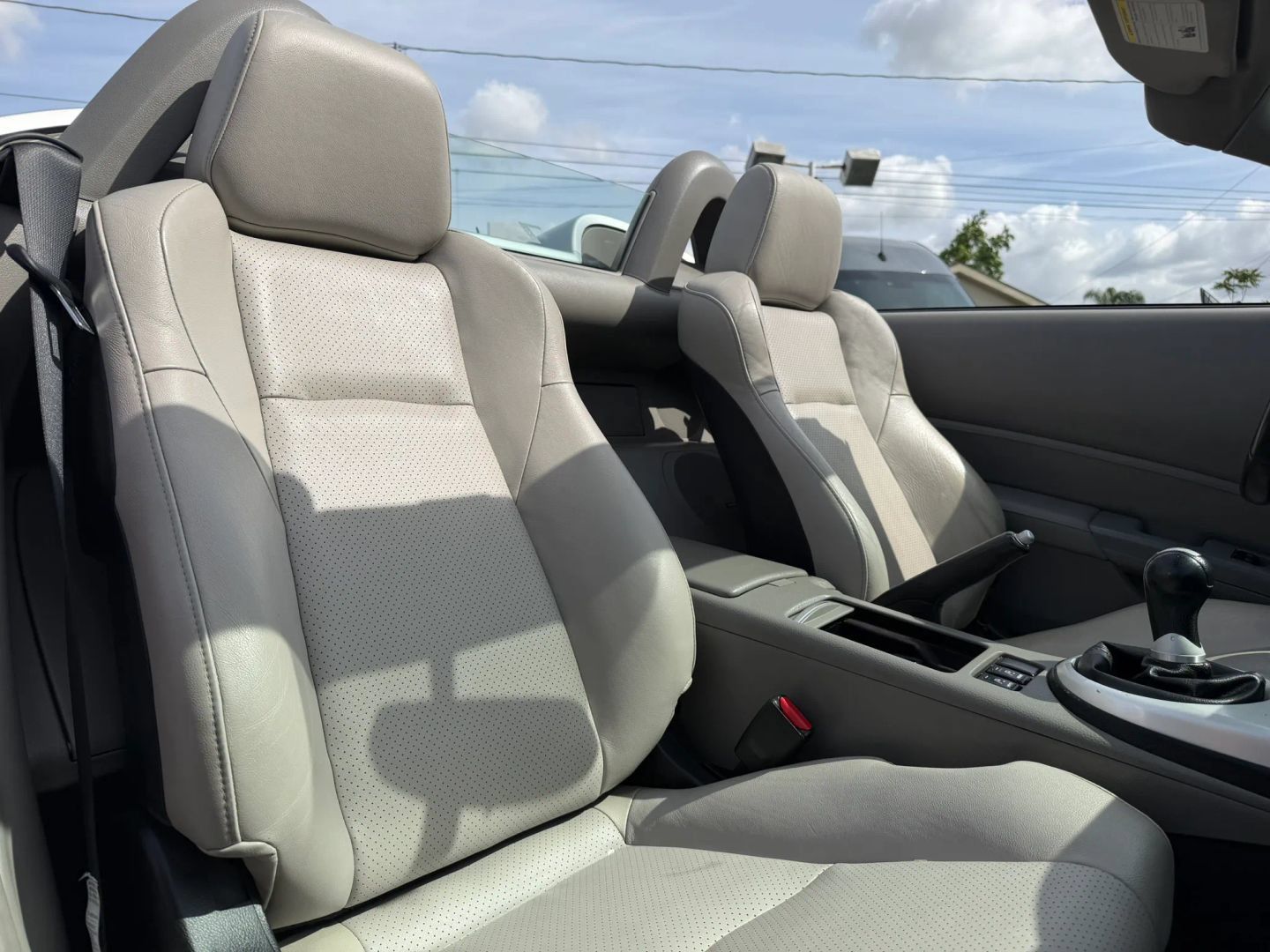 Used 2008 Nissan 350Z Touring RWD image 13