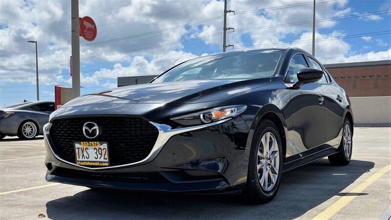 Used 2019 MAZDA MAZDA3 Sedan FWD image 1