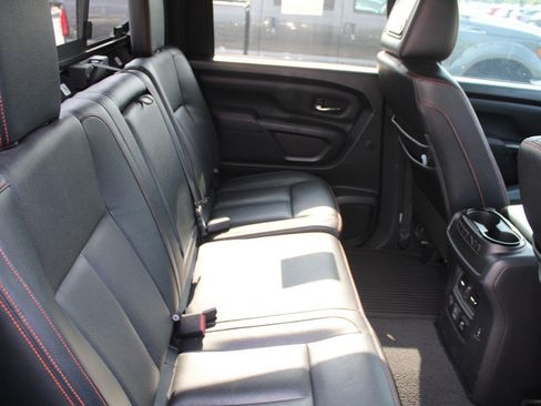 Used 2020 Nissan Titan PRO-4X w/ Pro-4x Convenience Package AWD/4WD image 5