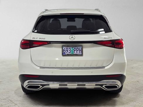 Used 2024 Mercedes-Benz GLC 300 4MATIC image 4