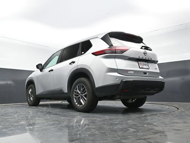 Used 2024 Nissan Rogue S AWD/4WD image 52