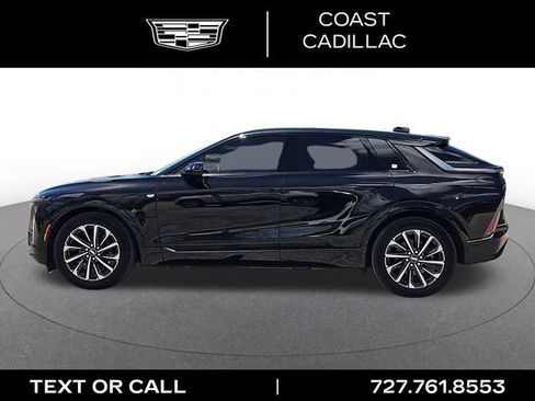 Used 2025 Cadillac Lyriq Sport RWD image 9