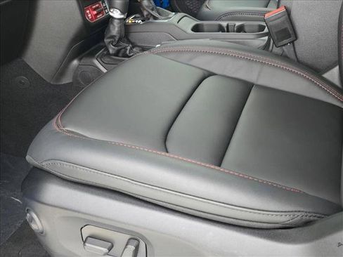 New 2025 Jeep Gladiator Rubicon w/ Convenience Group image 4