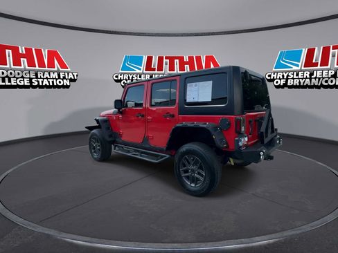 Used 2017 Jeep Wrangler Unlimited Sahara AWD/4WD image 6