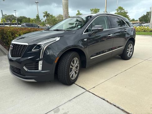 Used 2023 Cadillac XT5 Premium Luxury FWD image 2