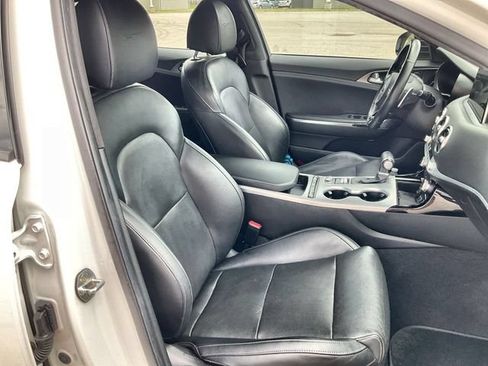 Used 2021 Kia Stinger GT1 AWD/4WD image 32