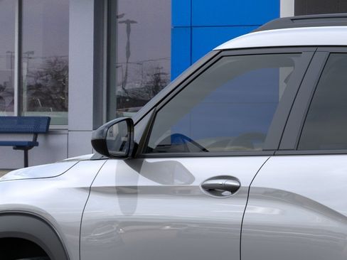 New 2026 Chevrolet TrailBlazer ACTIV AWD/4WD image 15