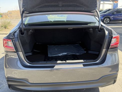 Used 2025 Subaru Legacy Premium image 9