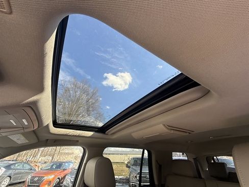 Used 2020 GMC Yukon SLT w/ Open Road Package image 26