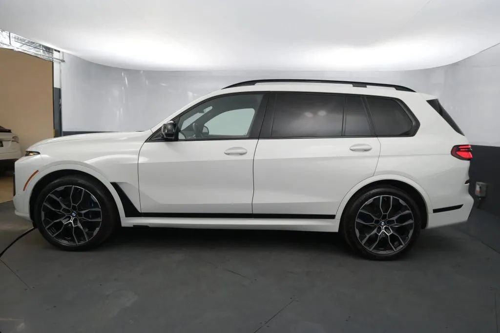 Used 2024 BMW X7 M60i w/ Executive Package AWD/4WD image 2