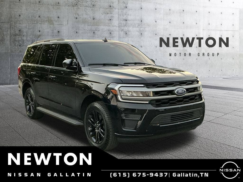 Used 2024 Ford Expedition XLT AWD/4WD image 1