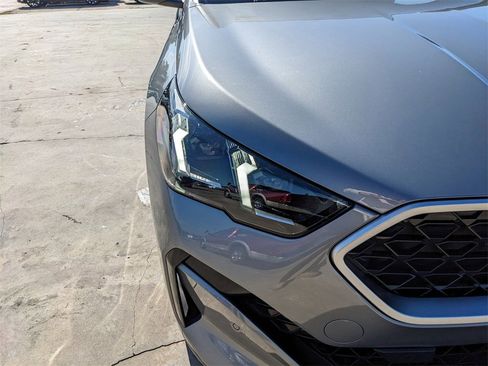 Used 2025 BMW X2 xDrive28i image 11