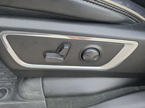 Used 2023 RAM 1500 Laramie AWD/4WD image 26