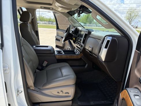 Used 2016 GMC Sierra 2500 SLT w/ Duramax Plus Package AWD/4WD image 15