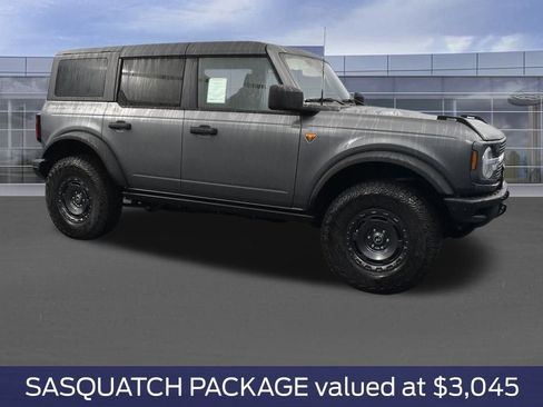 New 2025 Ford Bronco Badlands w/ Sasquatch Package AWD/4WD image 3