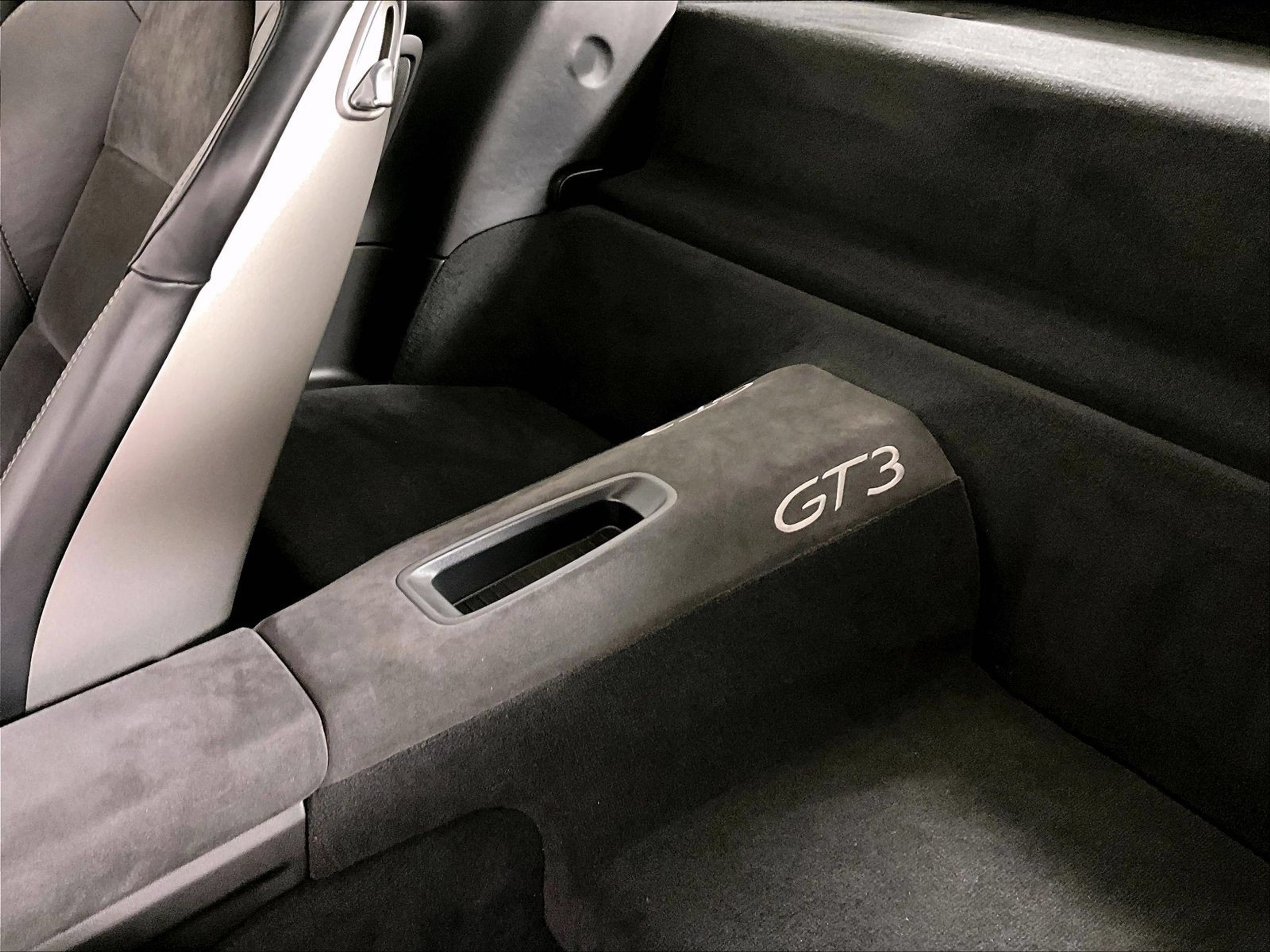 Certified 2014 Porsche 911 GT3 RWD image 21