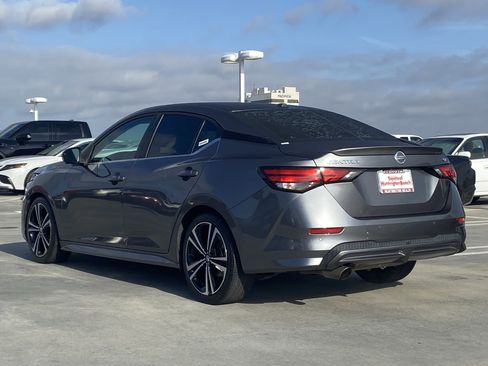 Used 2020 Nissan Sentra SR w/ Premium Package FWD image 5