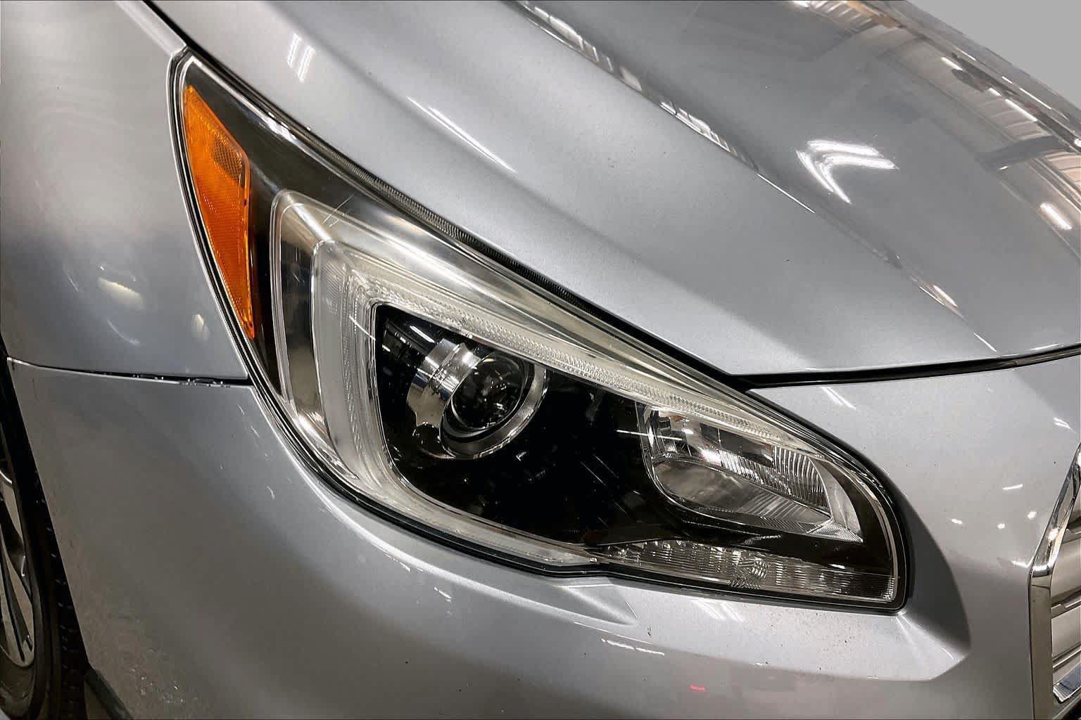 Used 2016 Subaru Outback 3.6R Limited AWD/4WD image 28