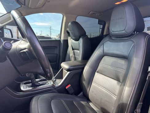 Used 2019 GMC Canyon Denali image 8