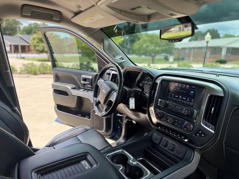 Used 2019 Chevrolet Silverado 2500 LTZ w/ Duramax Plus Package AWD/4WD image 20