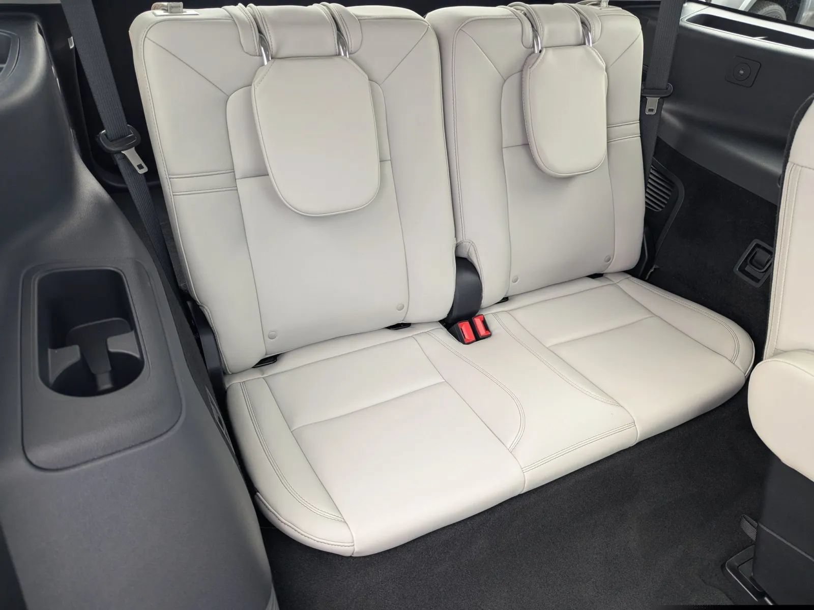 Used 2025 Lincoln Aviator 2WD image 15
