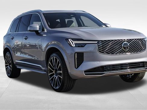 New 2026 Volvo XC90 B6 Plus w/ Protection Package Premier AWD/4WD image 3