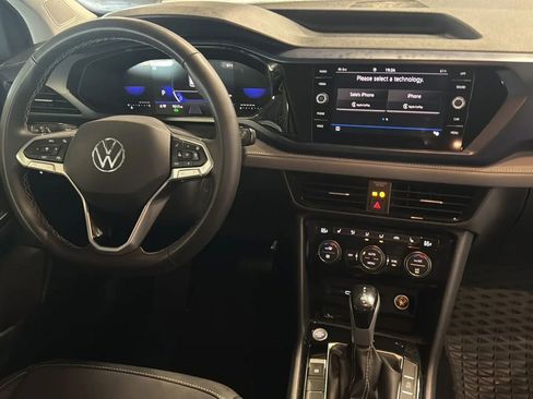 Used 2024 Volkswagen Taos SE w/ Black Wheel Plus Package image 20