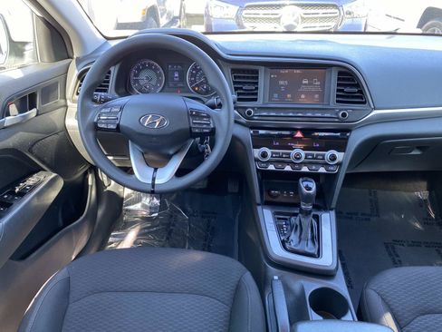 Used 2020 Hyundai Elantra SEL w/ Cargo Package (C1) FWD image 8