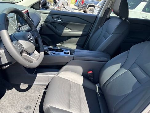 New 2026 Nissan Rogue SV AWD/4WD image 4