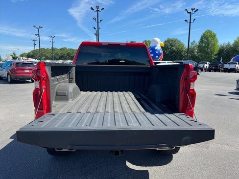 Used 2025 Chevrolet Silverado 1500 Custom Trail Boss AWD/4WD image 10