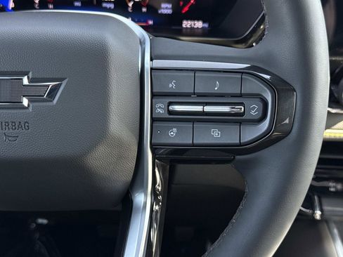 Used 2023 Chevrolet Colorado ZR2 w/ ZR2 Convenience Package III image 8