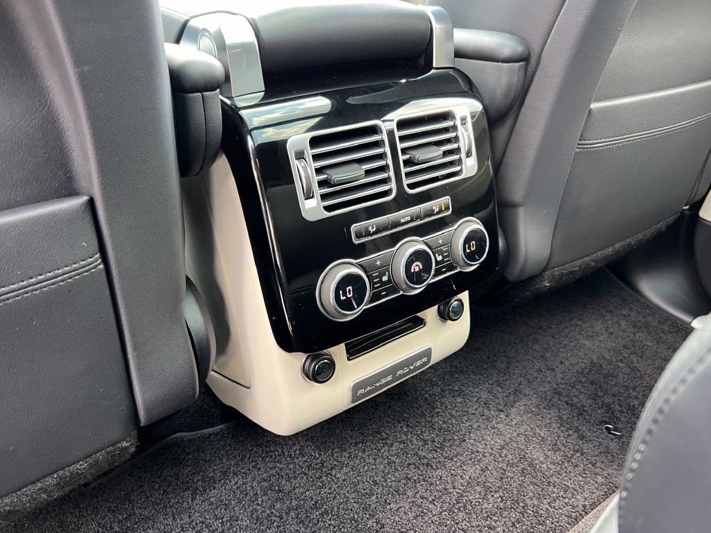 Used 2014 Land Rover Range Rover HSE AWD/4WD image 21