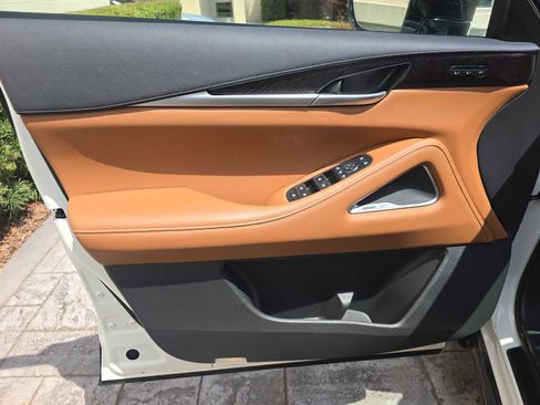 Certified 2025 INFINITI QX60 Sensory image 16