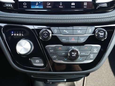 New 2026 Chrysler Pacifica Select image 22