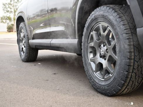 New 2025 Honda Pilot TrailSport image 10