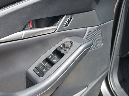 Used 2022 MAZDA CX-30 AWD 2.5 S w/ Select Package image 17