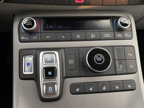 Used 2023 Hyundai Palisade SEL w/ Premium Package image 12