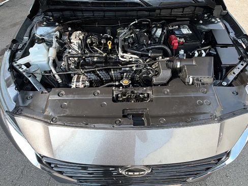 Used 2023 Nissan Altima 2.5 SR FWD image 24