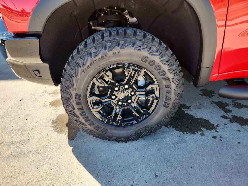 New 2026 Chevrolet Silverado 1500 ZR2 w/ LPO, Dark Essentials Package AWD/4WD image 30