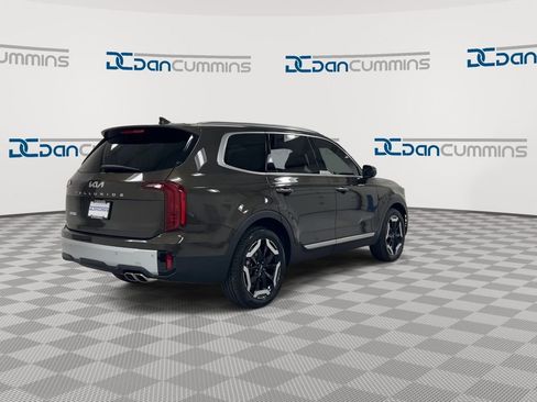 Used 2024 Kia Telluride S image 8